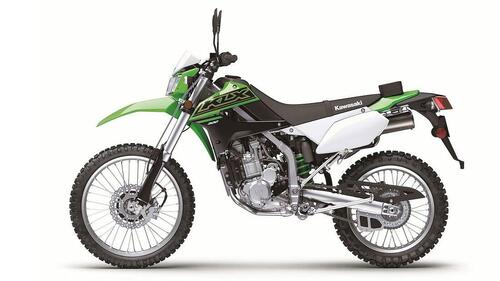 Kawasaki KLX300 e KLX300 SM m.y. 2021. Enduro stradale e supermotard (2)