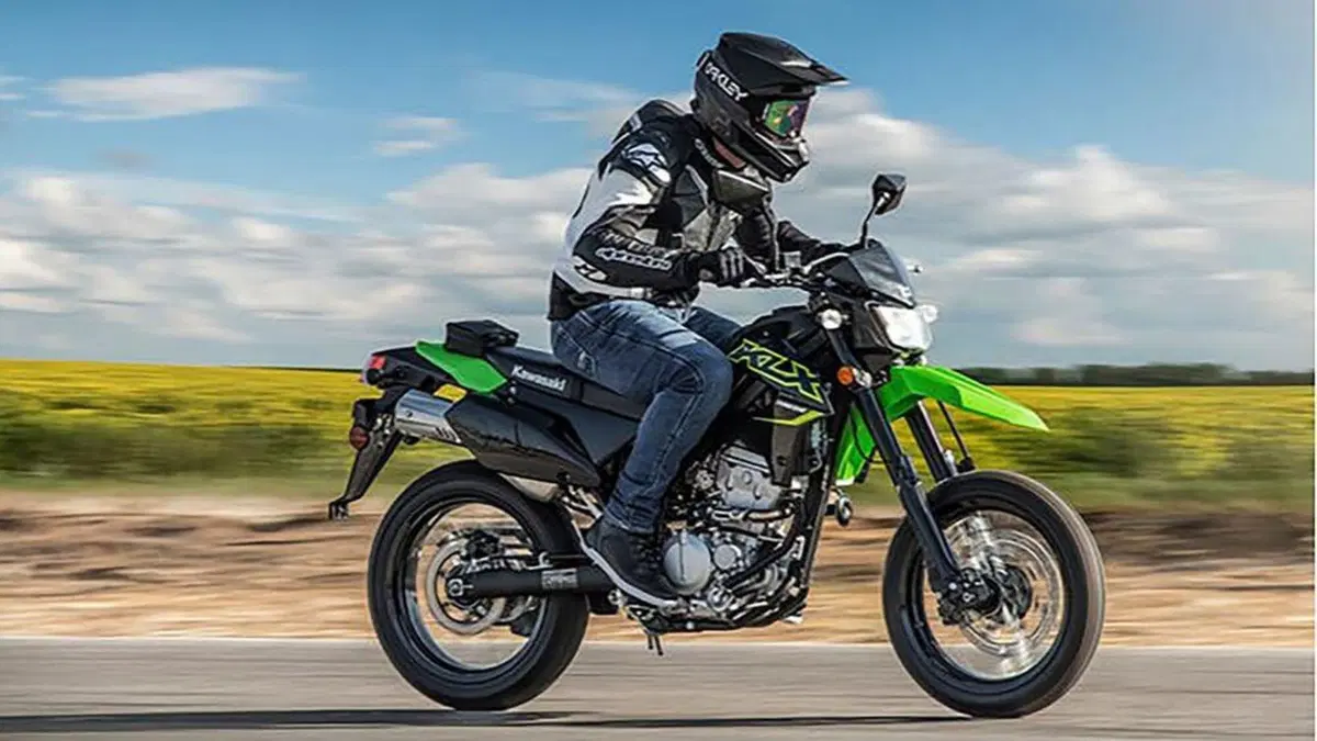 Kawasaki KLX300 e KLX300 SM m.y. 2021. Enduro stradale e supermotard (11)