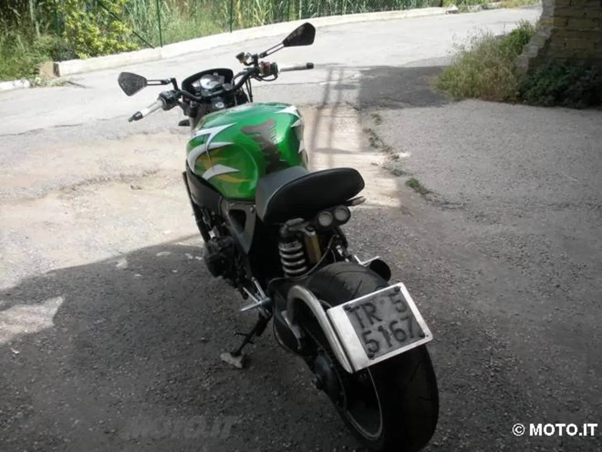 Le Strane di Moto.it: Honda CBR 900 RR (5)