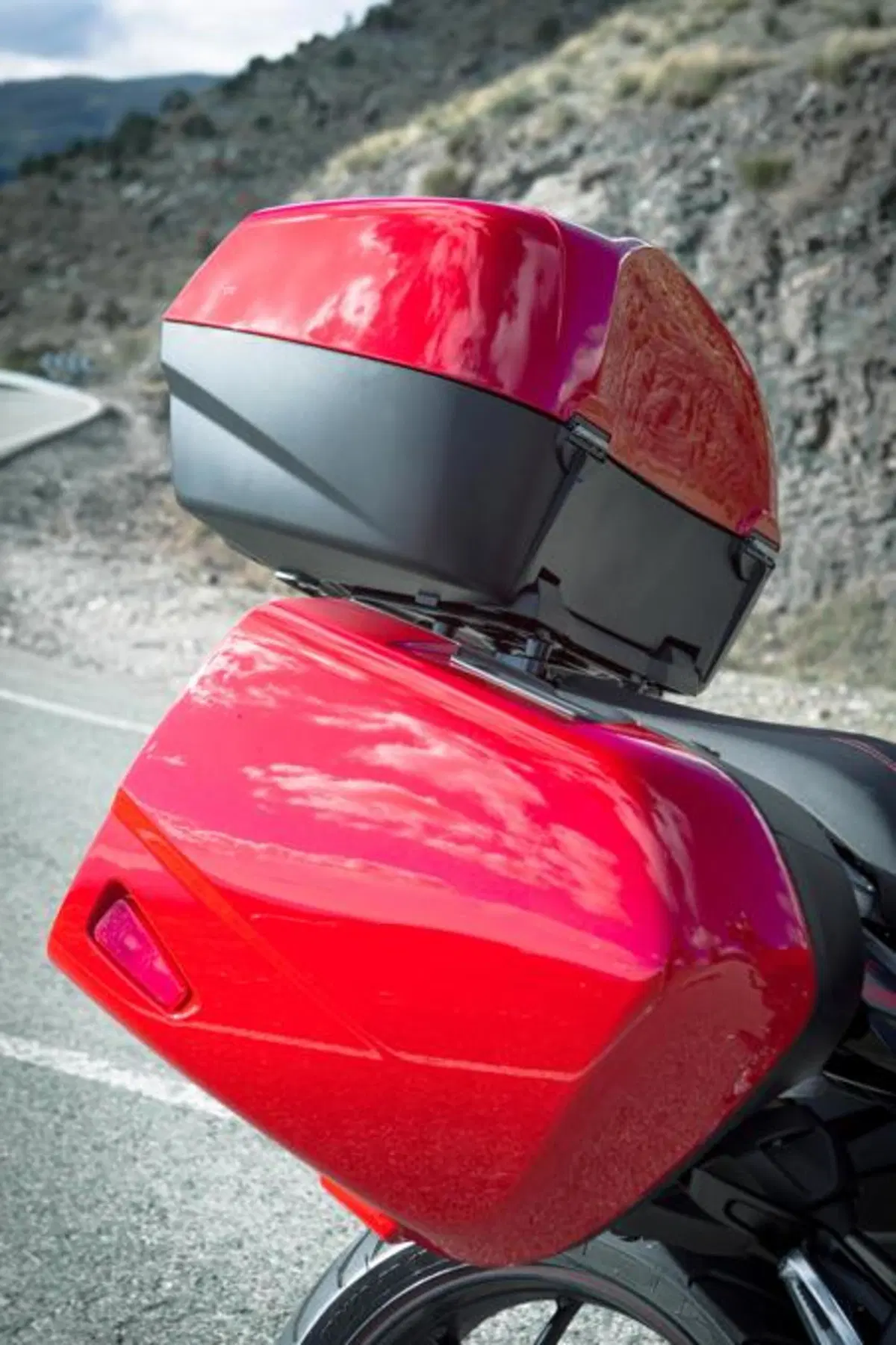 Nuova Triumph Tiger Sport 1050 2013 (11)