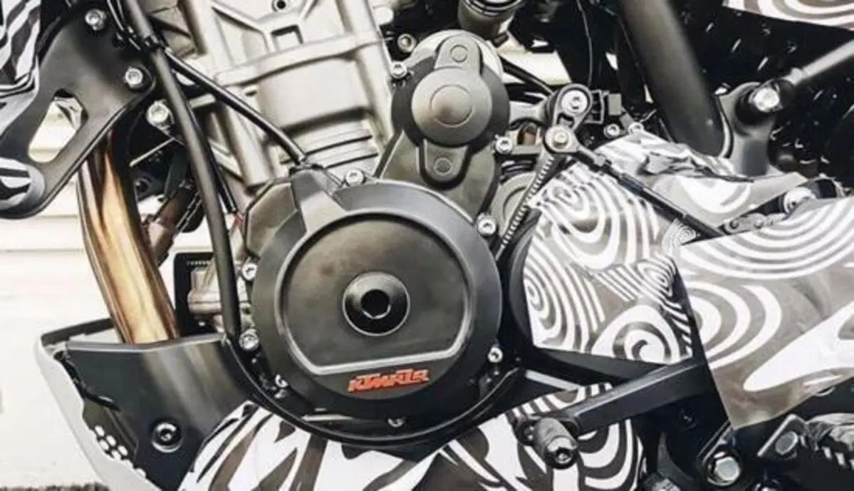 KTM intensifica i rapporti con CFMoto. E spunta il brevetto della MT800