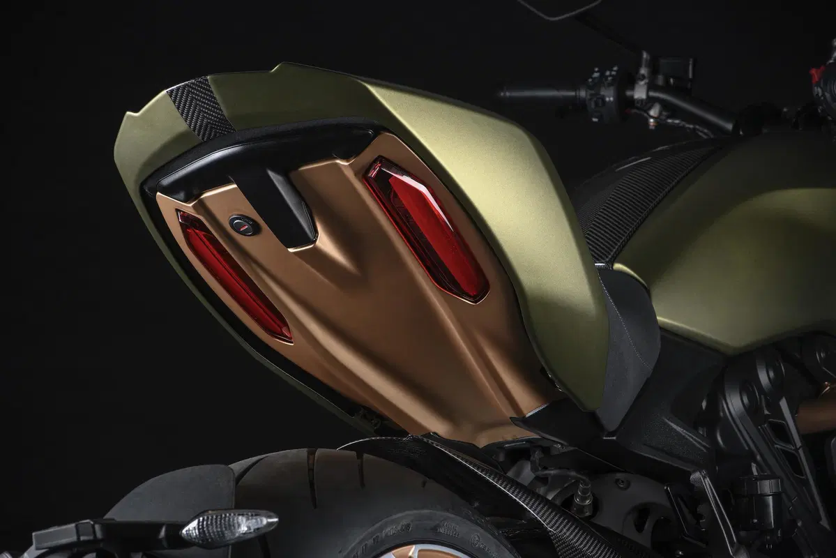 Diavel 1260 Lamborghini: dati e foto (8)
