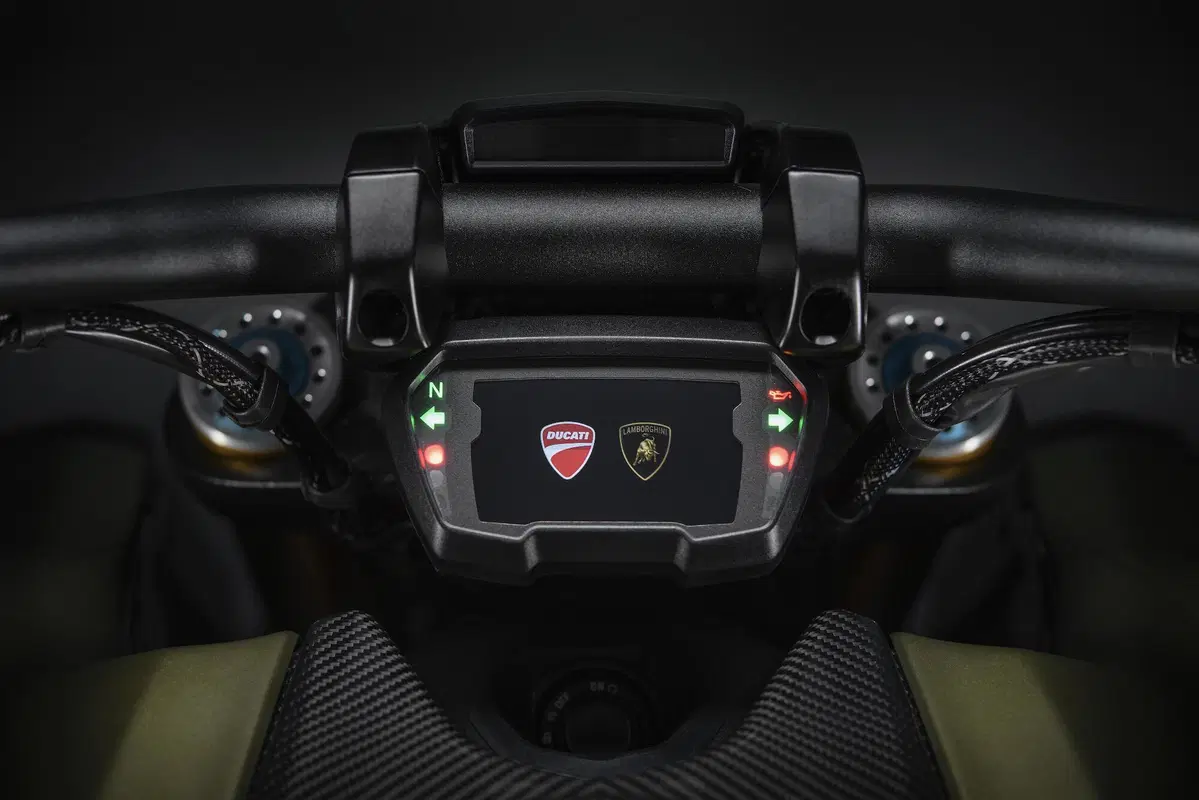 Diavel 1260 Lamborghini: dati e foto (13)