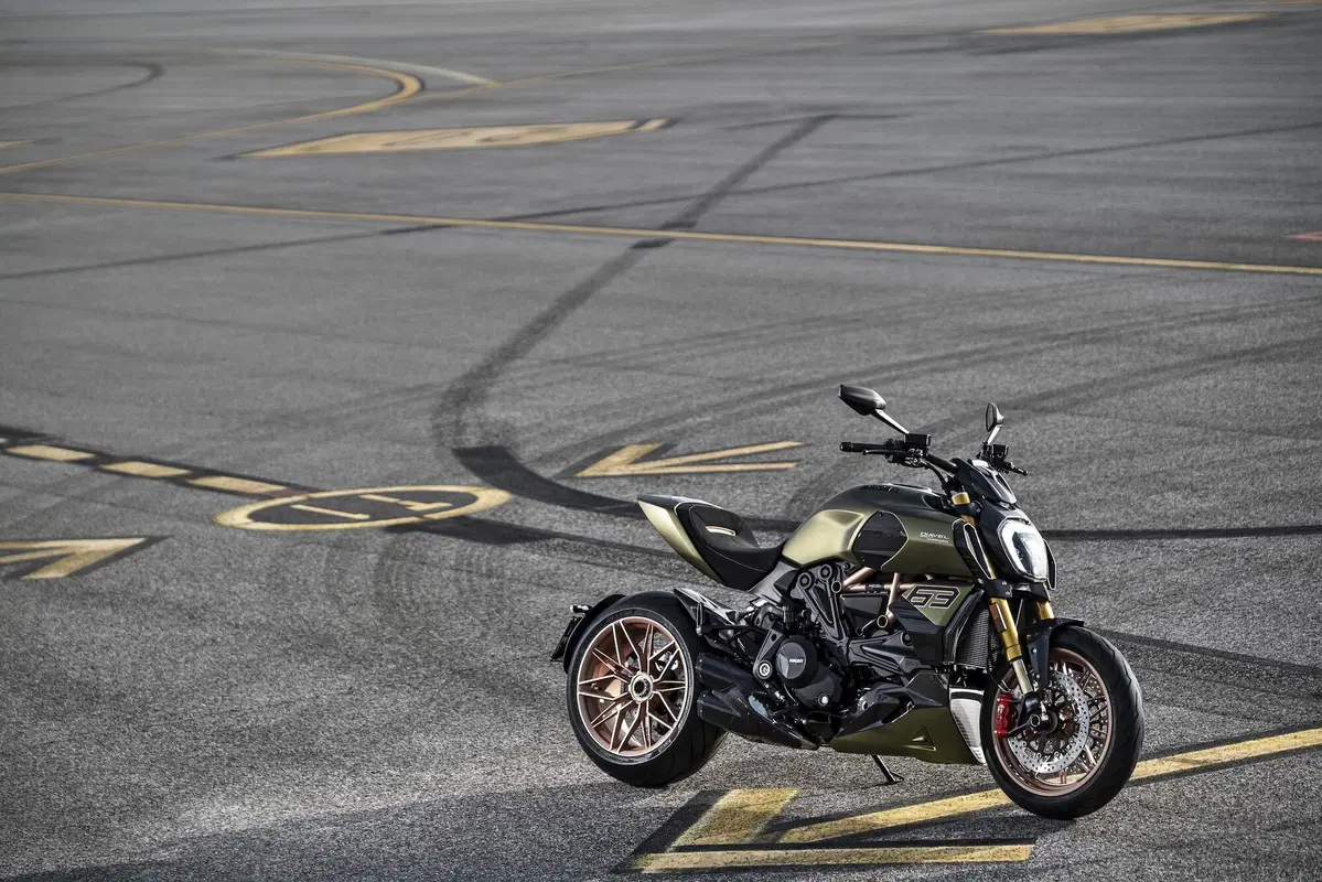 Diavel 1260 Lamborghini: dati e foto (24)