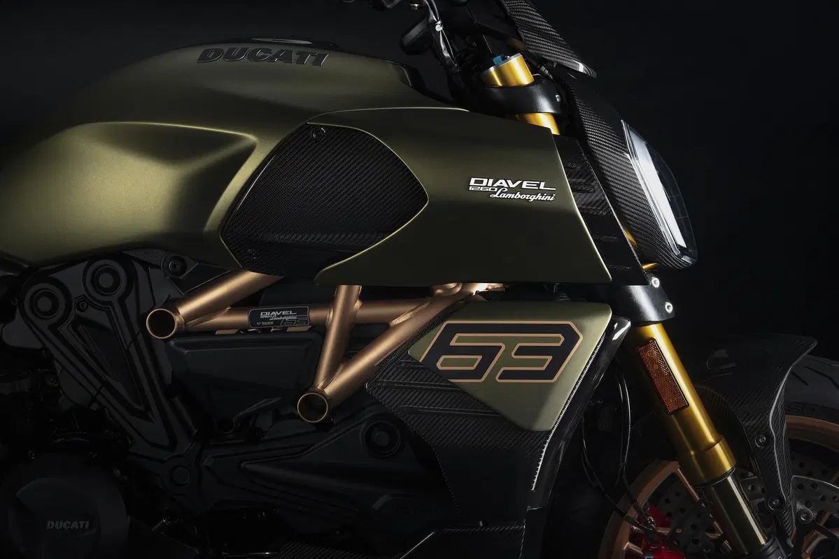 Diavel 1260 Lamborghini: dati e foto (32)