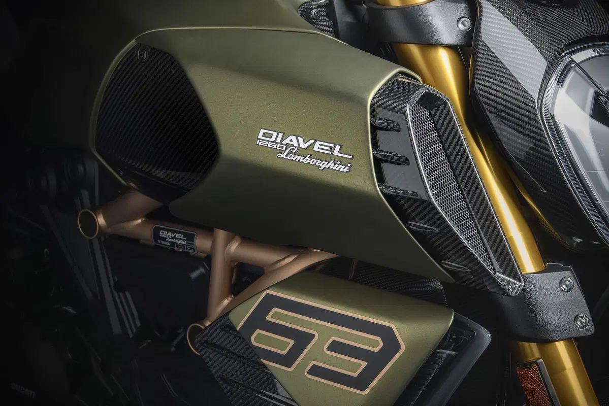 Diavel 1260 Lamborghini: dati e foto (27)