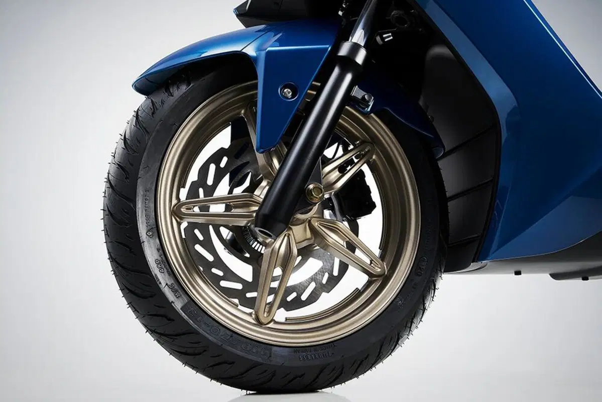 Kymco KRV 175 m.y. 2021. Il primo con il forcellone da moto (17)