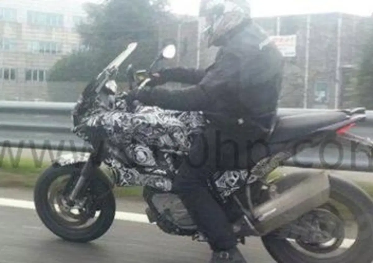 Husqvarna, motard turistica in arrivo?