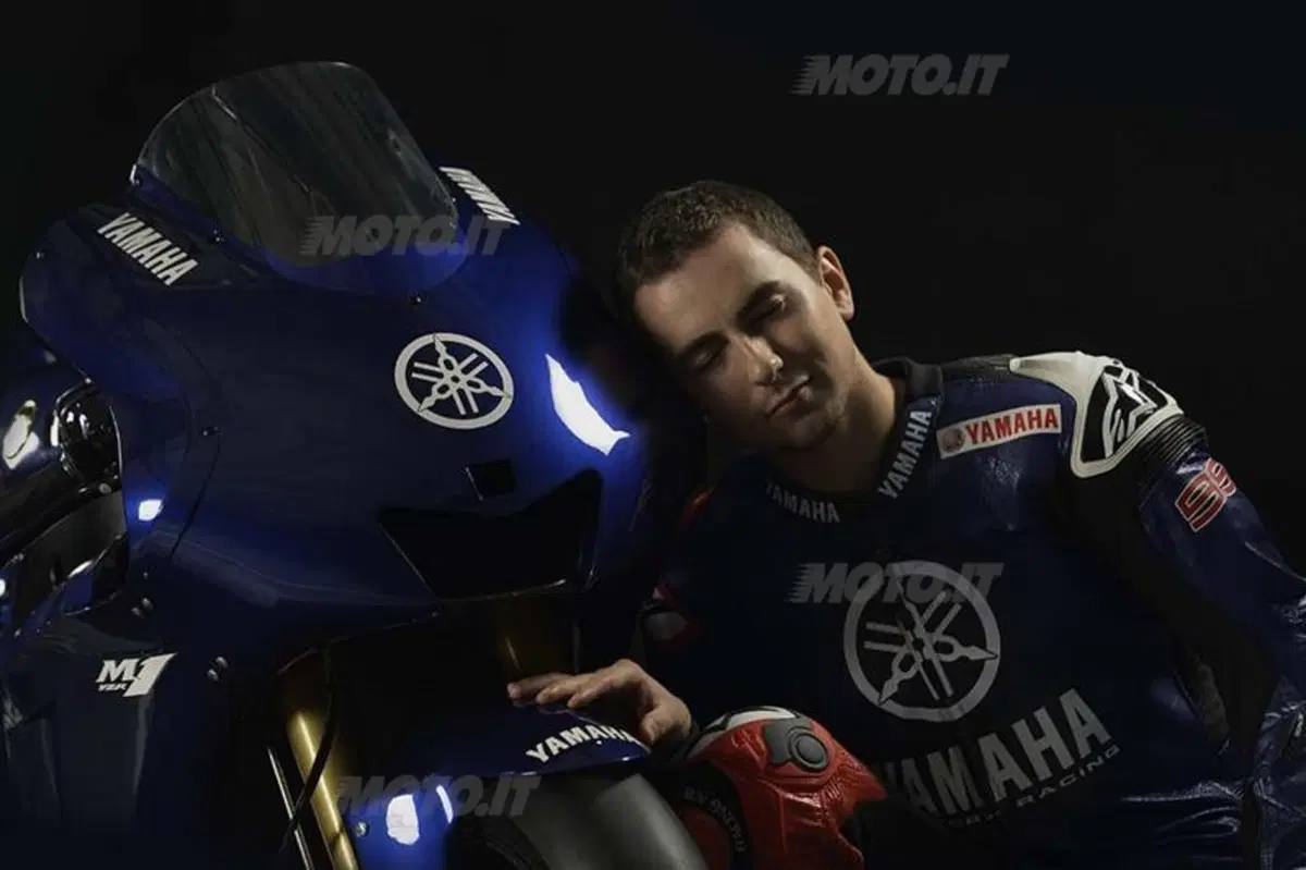 Yamaha: un video per la M1 2013 (9)