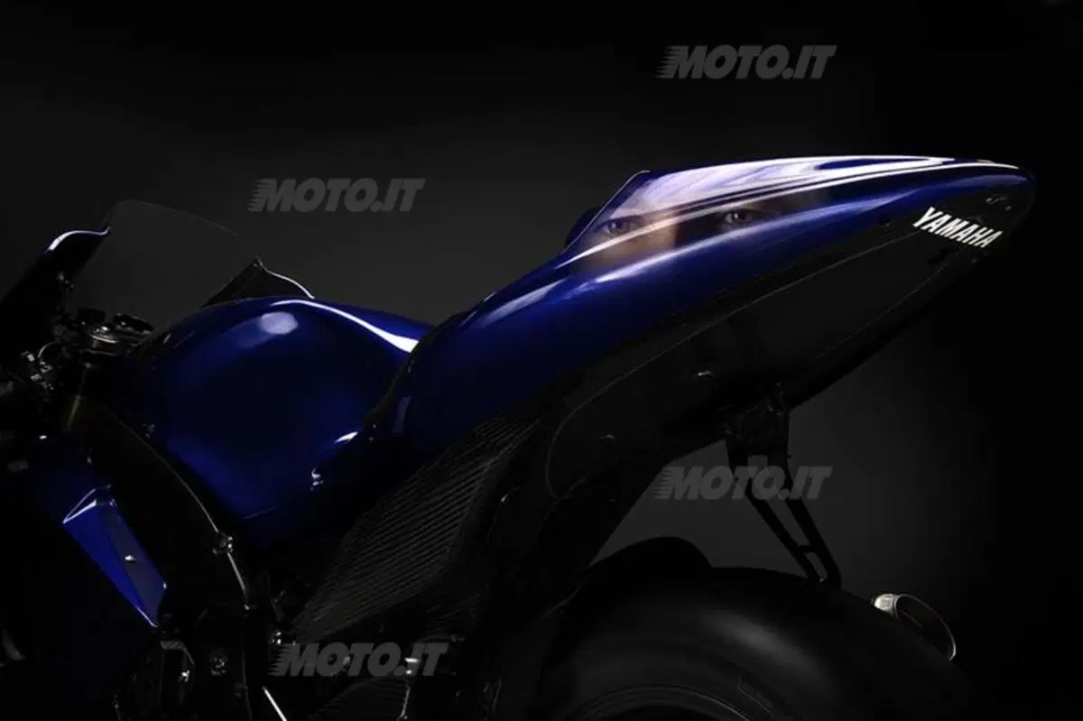 Yamaha: un video per la M1 2013 (21)