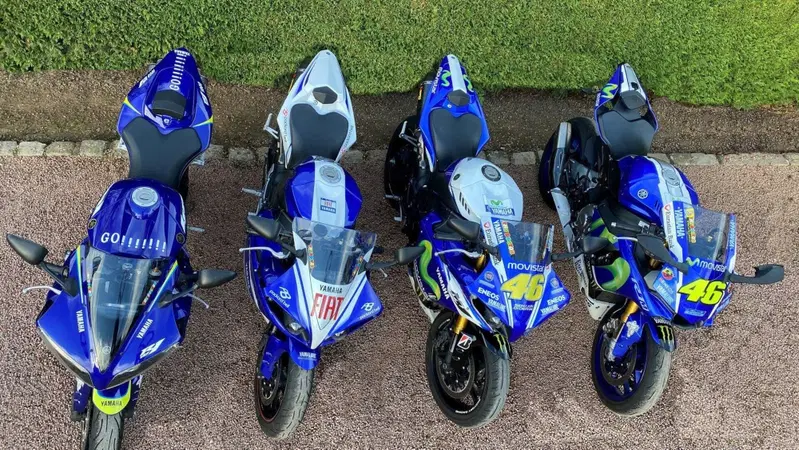Quattro Yamaha YZF-R1 "Rossi replica" all'asta