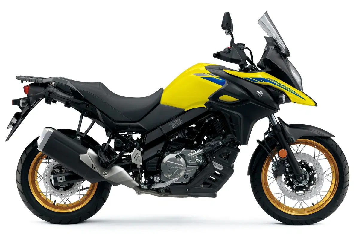 Suzuki V-Strom 650 e 650XT 2021. Euro 5 e Kit touring compreso nel prezzo