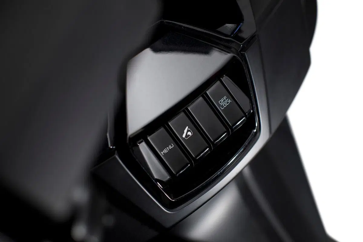 Kymco CV3: il maxi scooter a tre ruote arriverà nel 2021 (3)