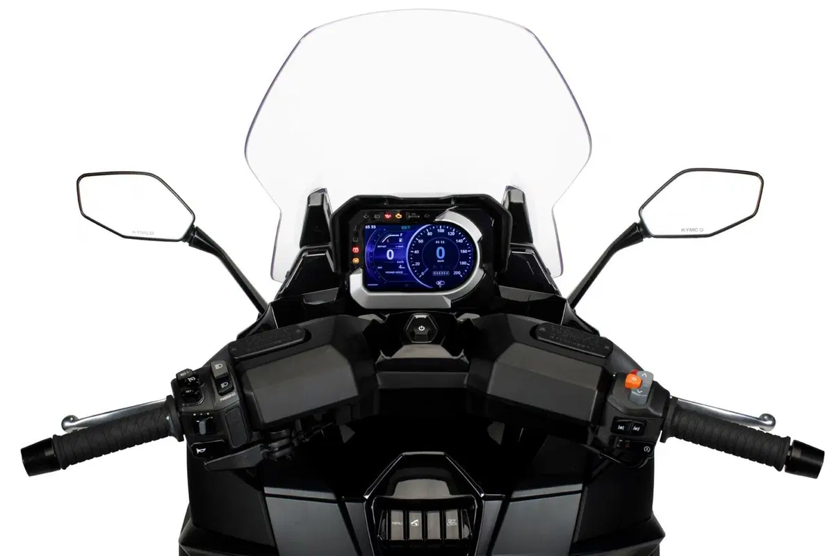 Kymco CV3: il maxi scooter a tre ruote arriverà nel 2021