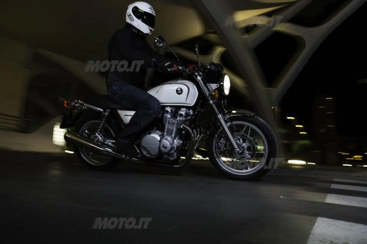 Honda CB1100 (13)