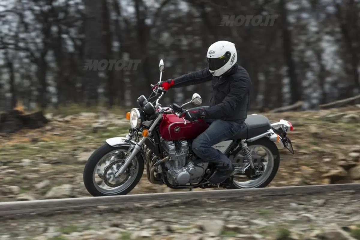 Honda CB1100 (17)