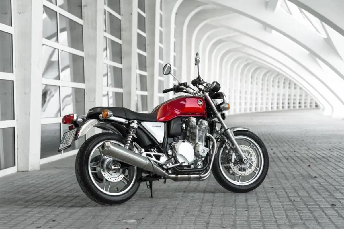 Honda CB1100 (22)
