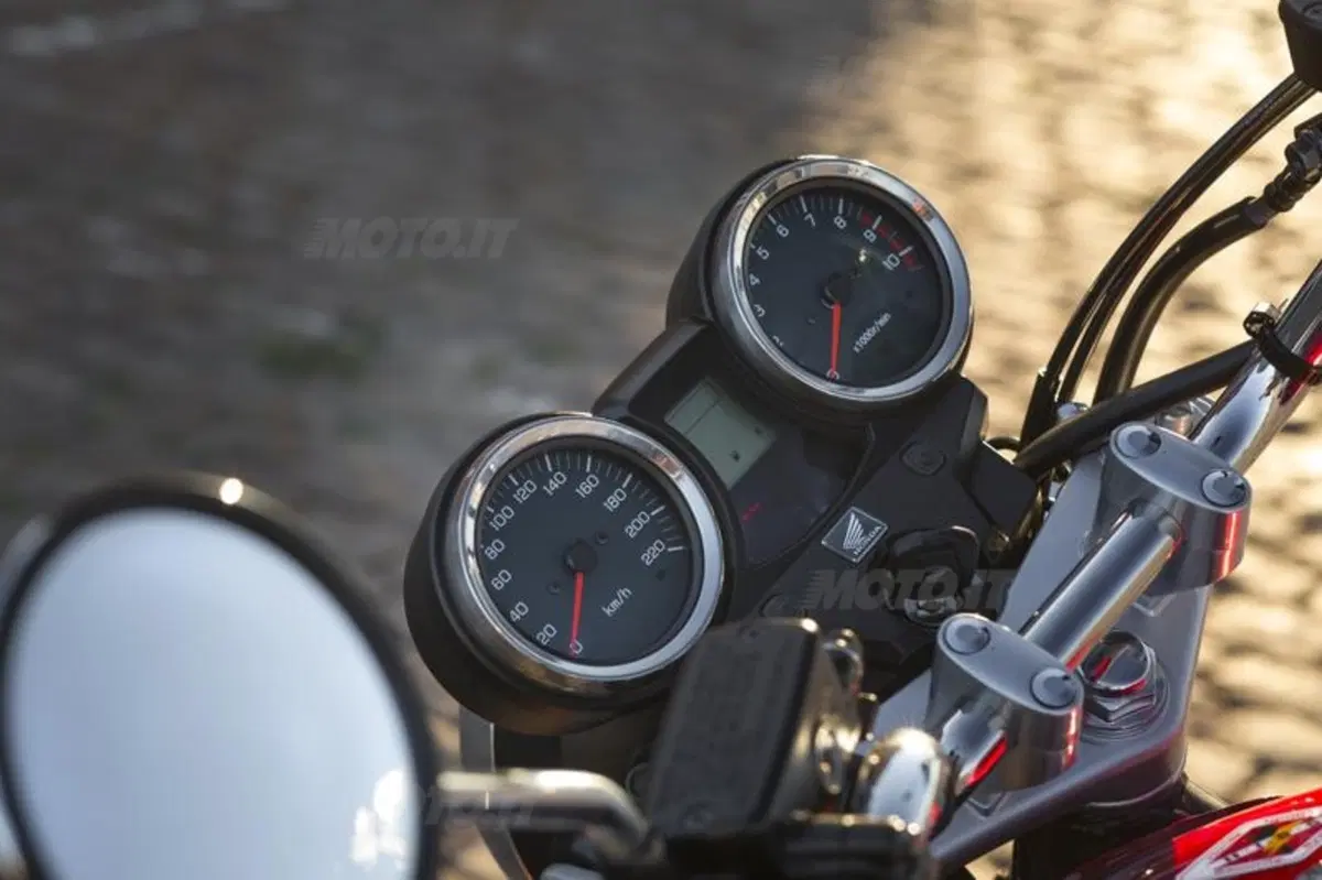 Honda CB1100 (29)