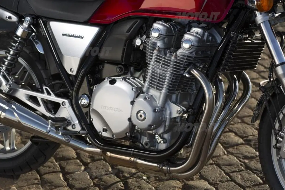 Honda CB1100 (33)