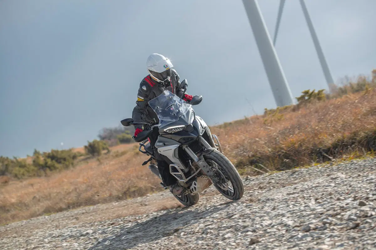 Ducati Multistrada V4 TEST: tutto quello che c'è da sapere sulla nuova Multi da 170 cv (3)
