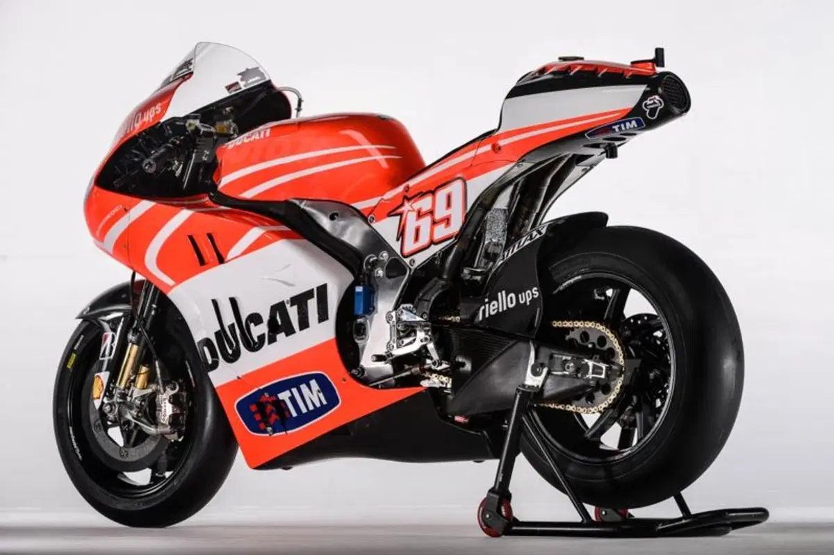 Ducati Desmosedici GP13 svelata al Wrooom (2)