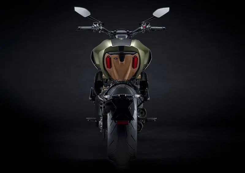 Ducati Diavel 1260 Diavel 1260 Lamborghini (2021) (5)