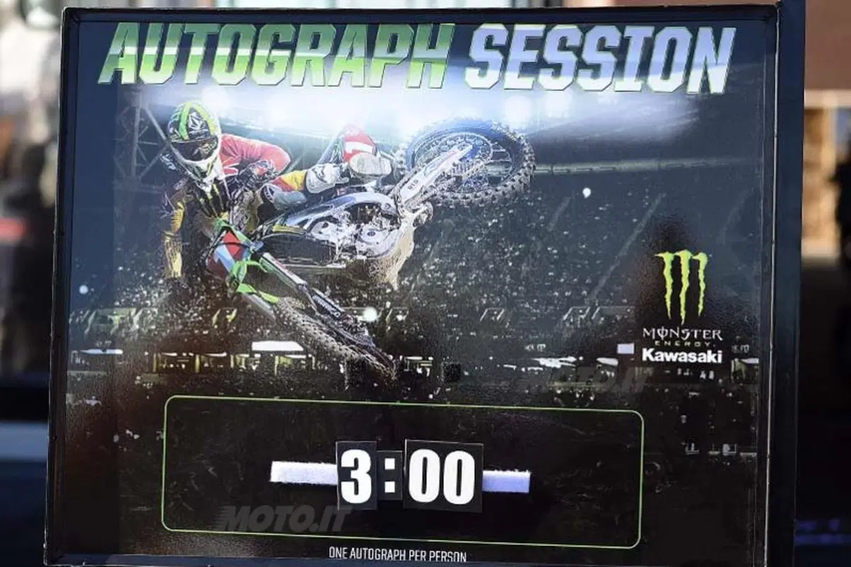 Le foto più belle del Supercross di Phoenix  (14)
