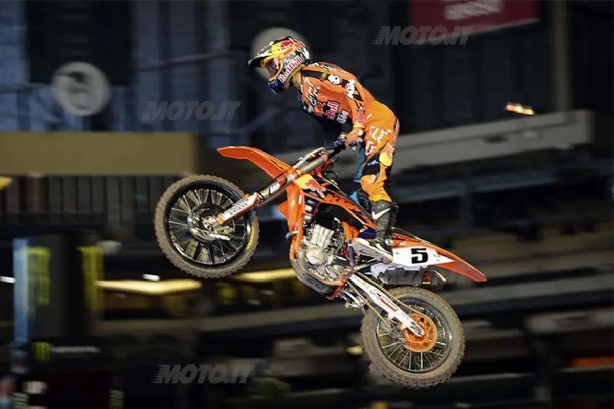 Le foto più belle del Supercross di Phoenix  (24)