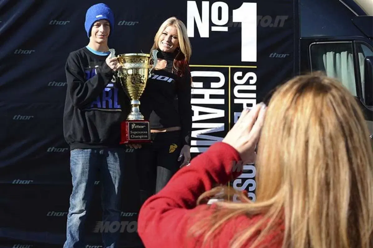 Le foto più belle del Supercross di Phoenix  (25)