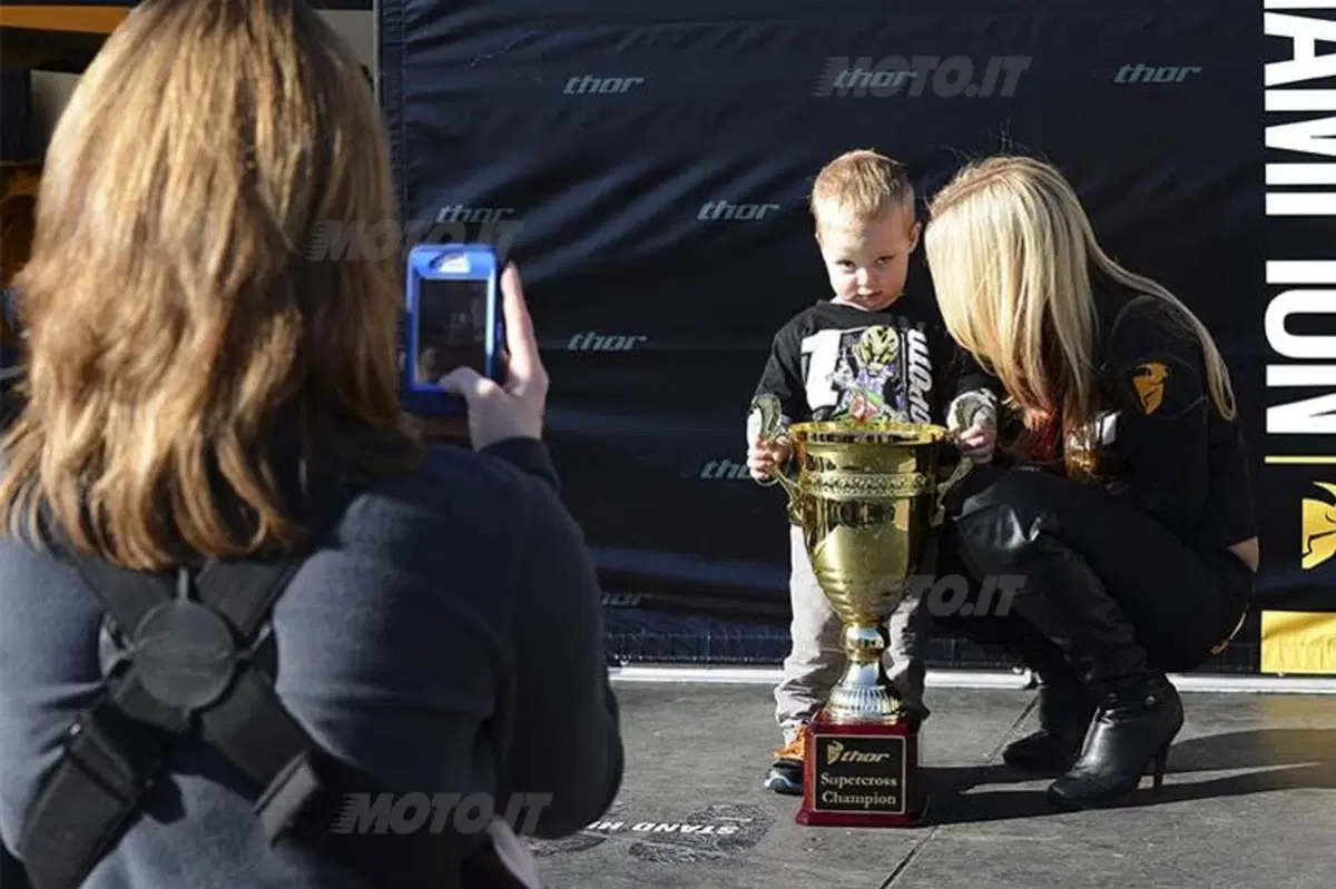 Le foto più belle del Supercross di Phoenix  (26)