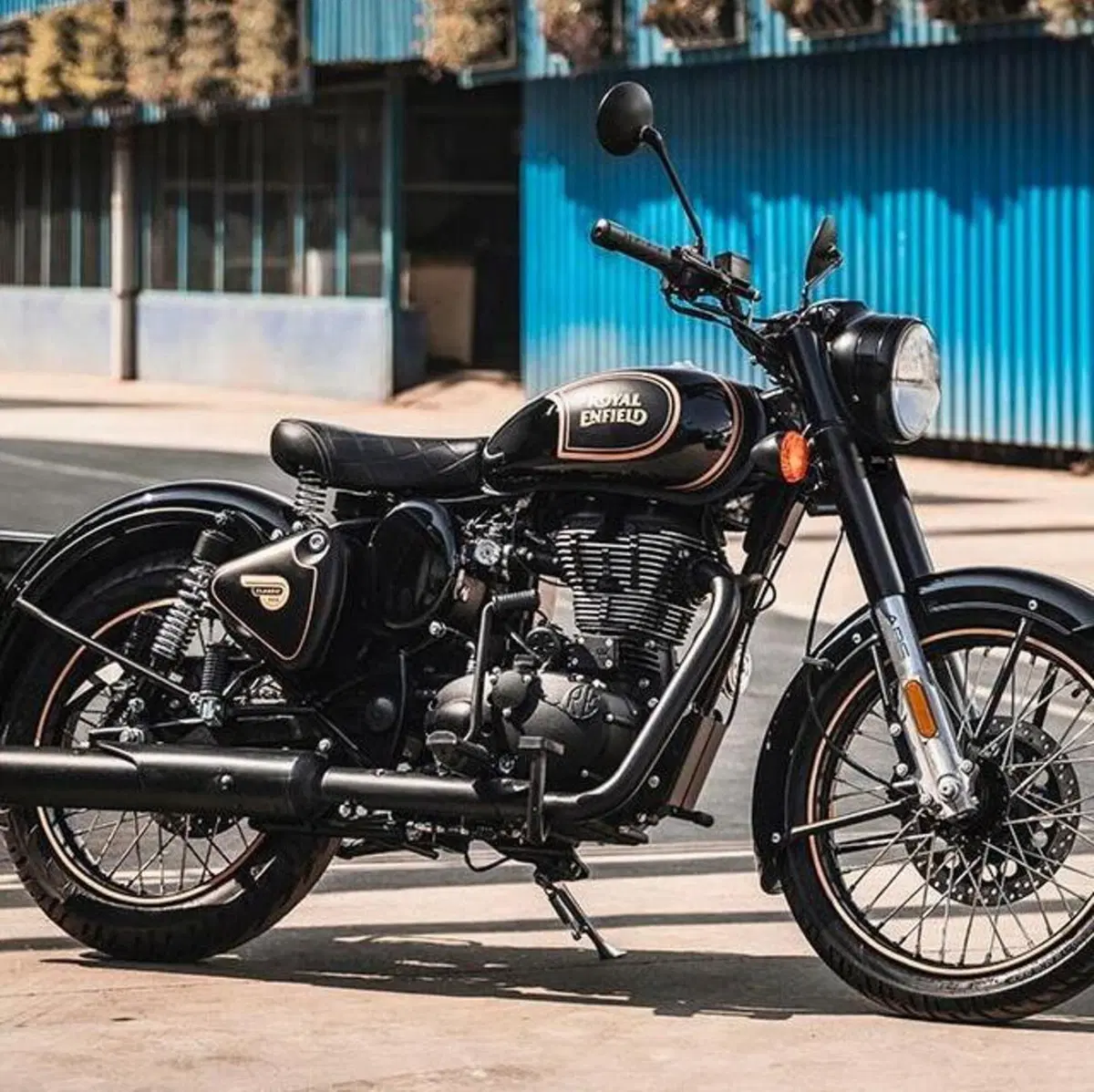 Royal Enfield Classic 500 EFI Tribute (2021)