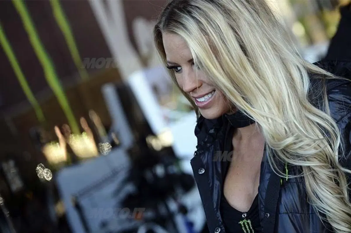 Le foto più belle del Supercross di Phoenix  (31)