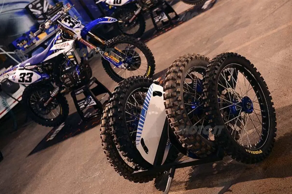 Le foto più belle del Supercross di Phoenix  (43)