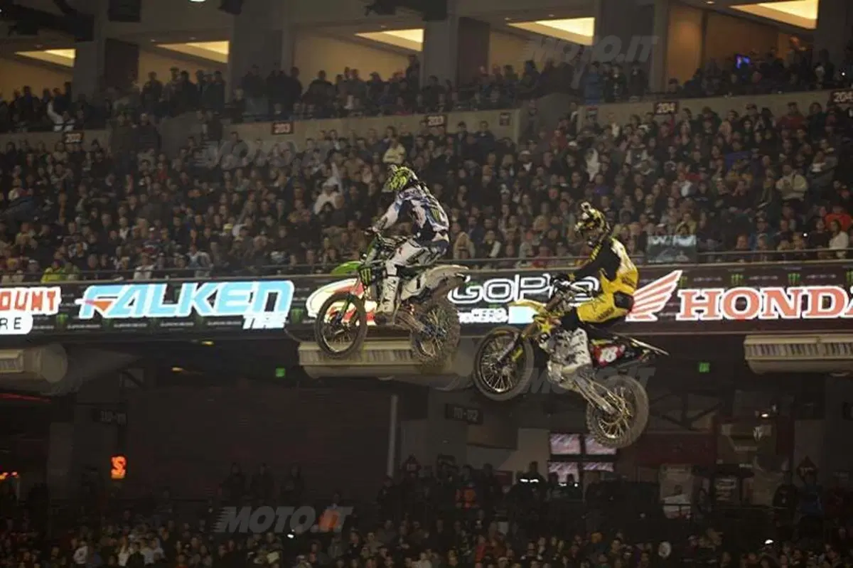 Le foto più belle del Supercross di Phoenix  (58)