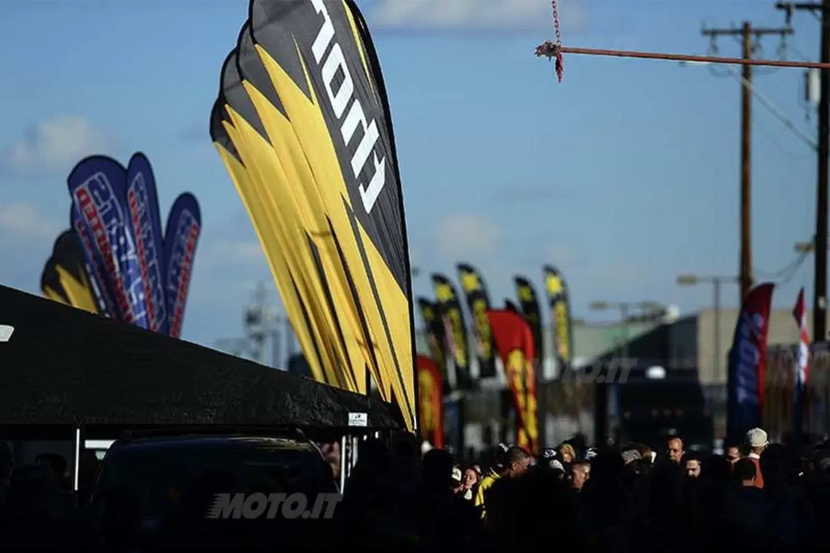 Le foto più belle del Supercross di Phoenix  (63)