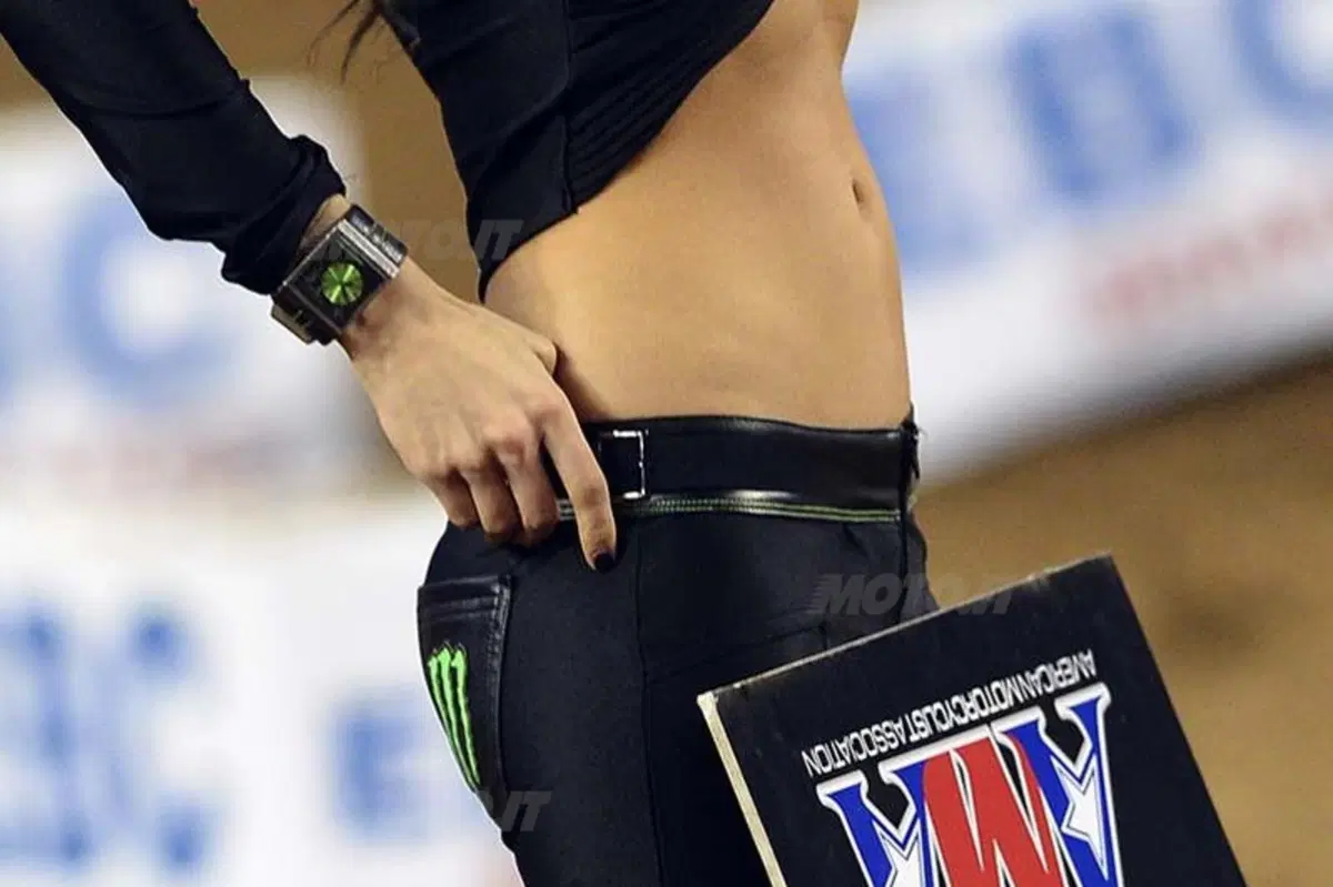 Le foto più belle del Supercross di Phoenix  (68)