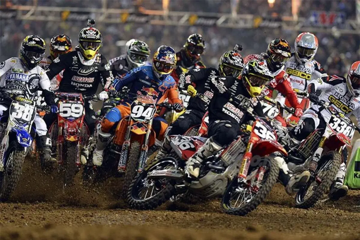Le foto più belle del Supercross di Phoenix  (74)