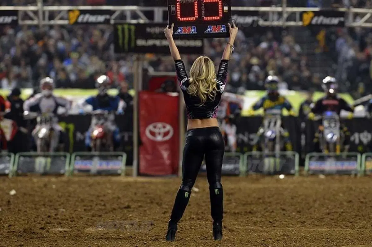 Le foto più belle del Supercross di Phoenix  (76)
