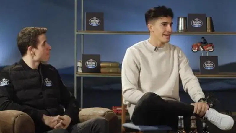 Alex e Marc Marquez ancora in video: la stagione e il futuro. Il braccio attira l'attenzione dei social