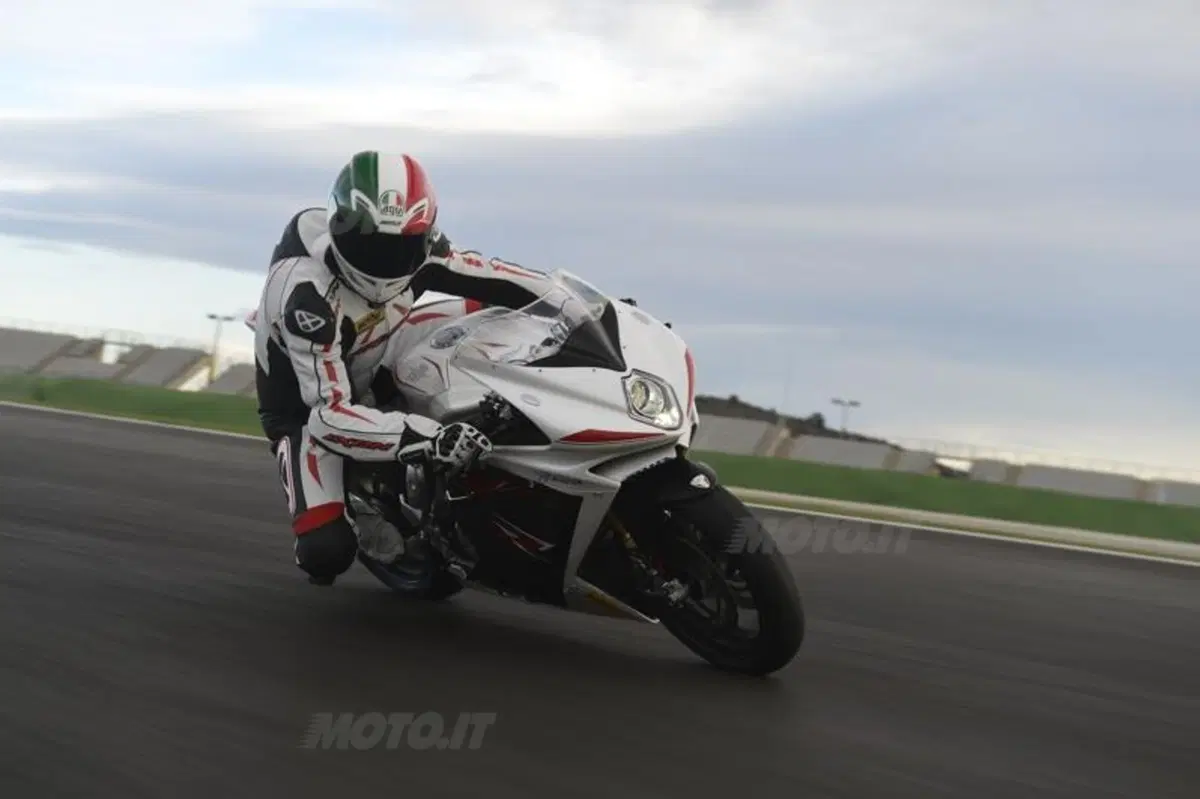MV Agusta F4 e F4RR 2013 (4)