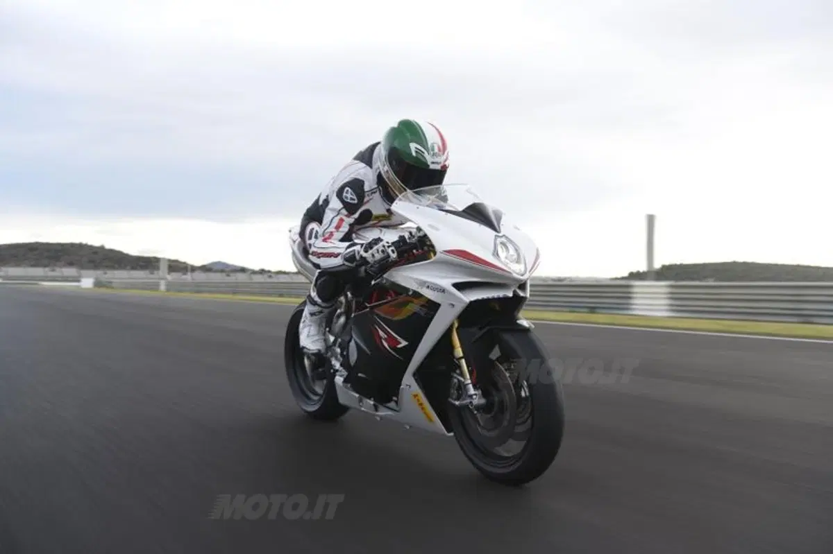 MV Agusta F4 e F4RR 2013 (7)
