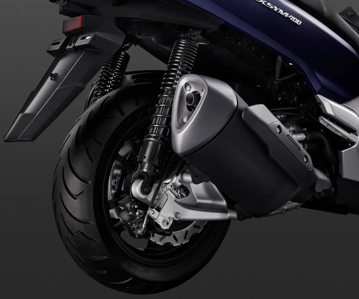 SYM MAXSYM 400: tante le novità sul modello 2021 (9)