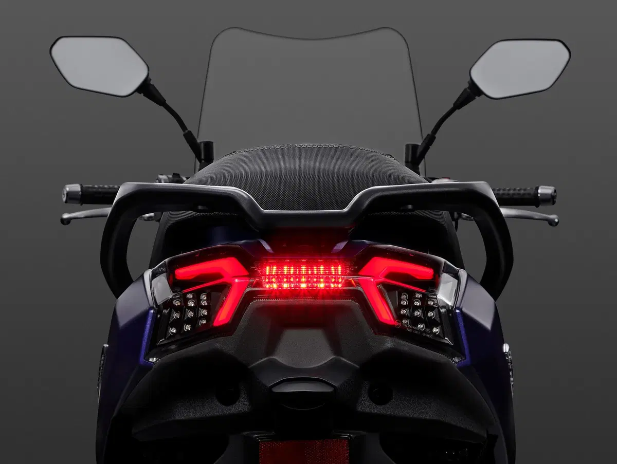 SYM MAXSYM 400: tante le novità sul modello 2021 (7)
