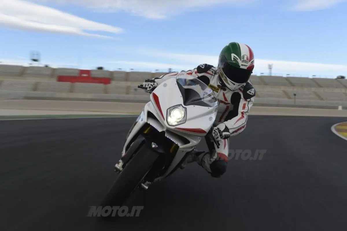 MV Agusta F4 e F4RR 2013 (8)