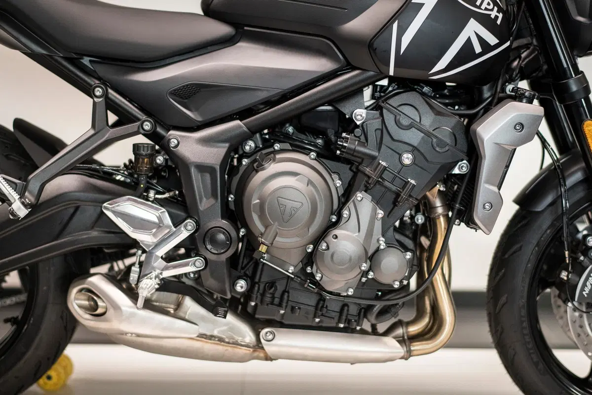 Triumph Trident 660
