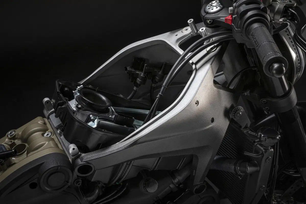 Ducati Monster 2021: Foto, prezzo e informazioni (19)