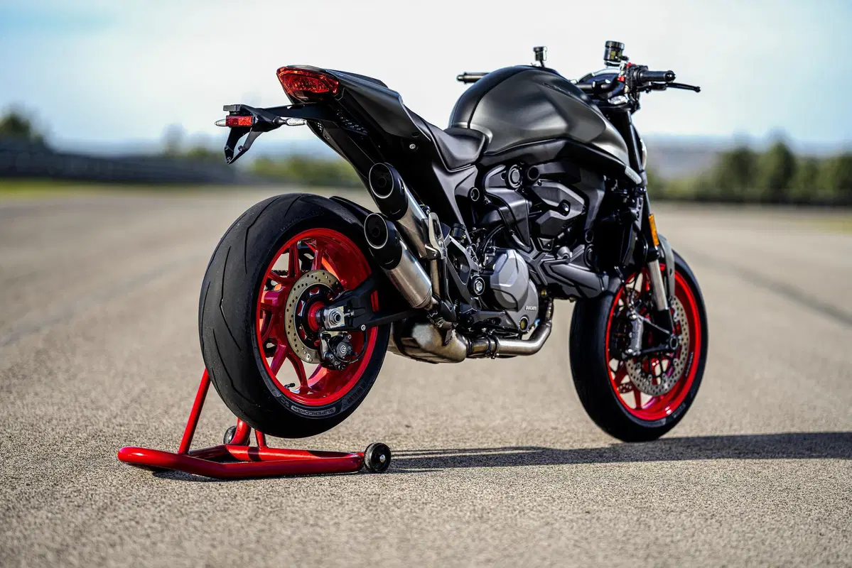 Ducati Monster 2021: Foto, prezzo e informazioni