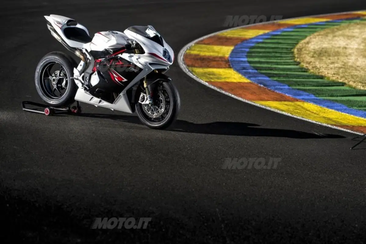MV Agusta F4 e F4RR 2013 (26)