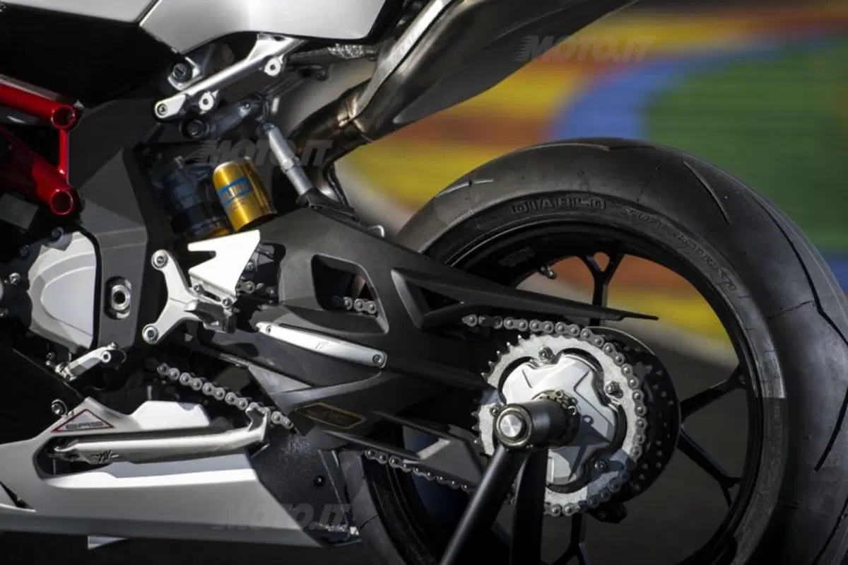 MV Agusta F4 e F4RR 2013 (30)