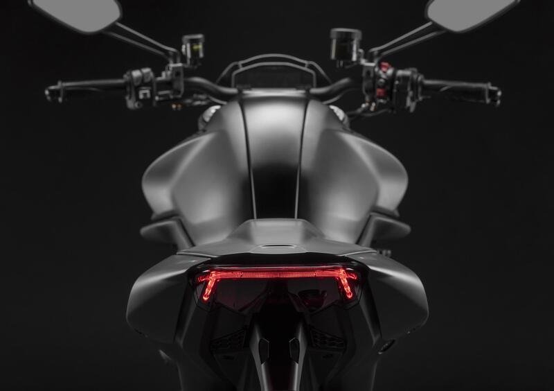 Ducati Monster 937 Monster 937 + (2021 - 24) (12)